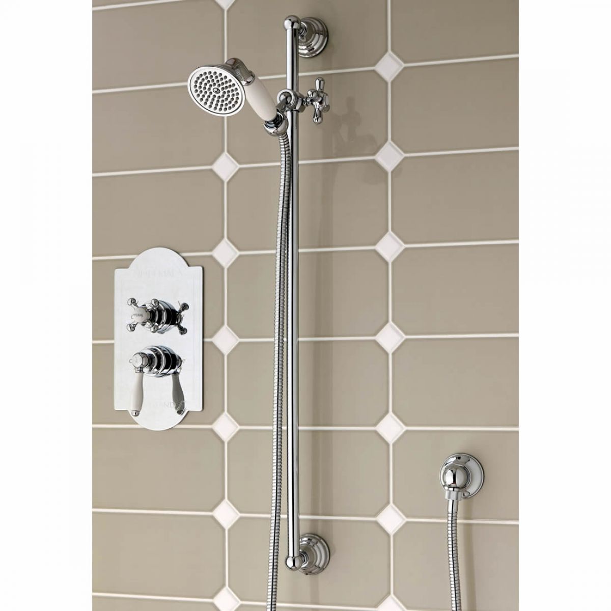 Imperial Amena Concealed Oxford Valve with Rail and Handset