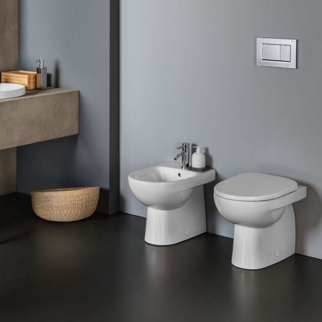 Geberit Selnova Rimless Back to Wall Pan with Horizontal Outlet in White - 500393017